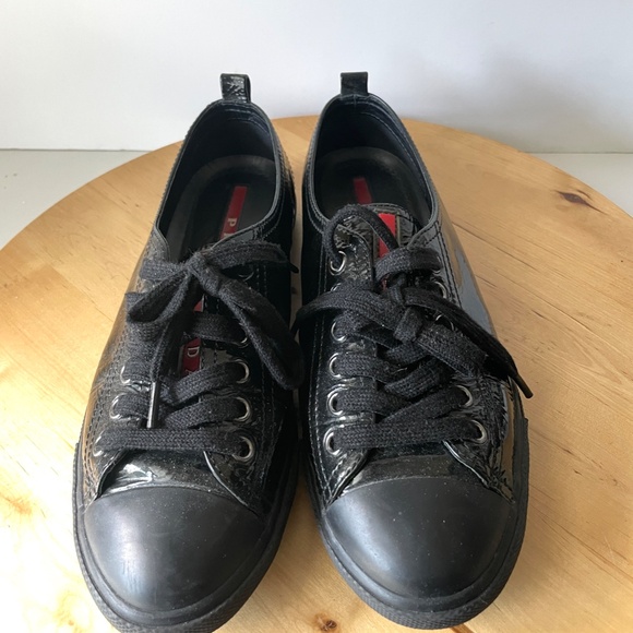 Prada Black Womens Patient Leather Sneaker 3E5811. Size 6B. 0074 - Picture 5 of 8